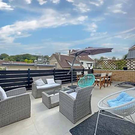 Cosy Avec Belle Terrasse Apartment Le Plessis-Robinson